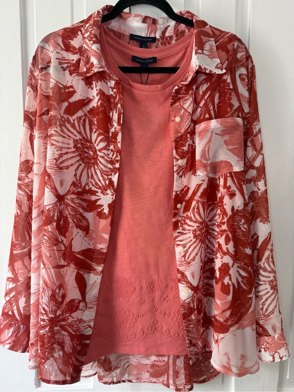 Tommy Hilfiger 2pc Set: Tropical Floral Blouse & Coordinating Eyelet Tank - 1X - Picture 2 of 13